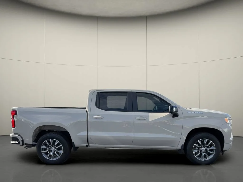 New 2026 White Sands Chevrolet RST image 8