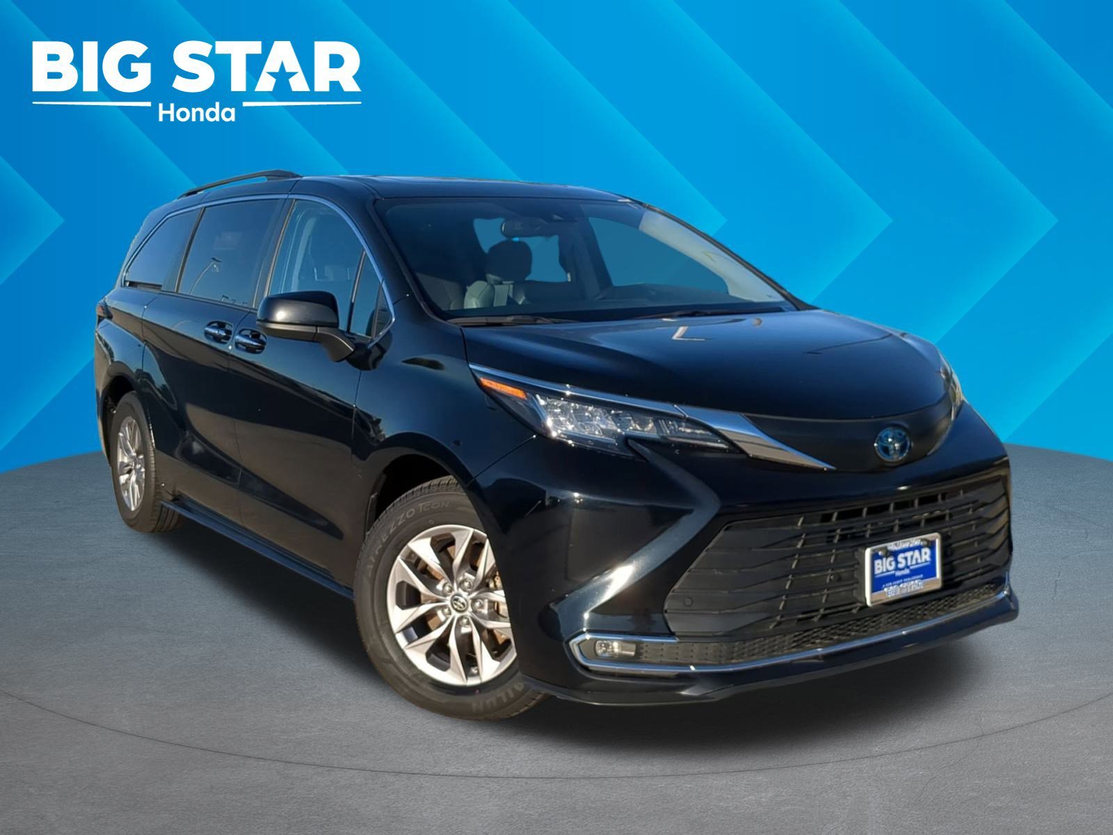 2023 Toyota Sienna XLE