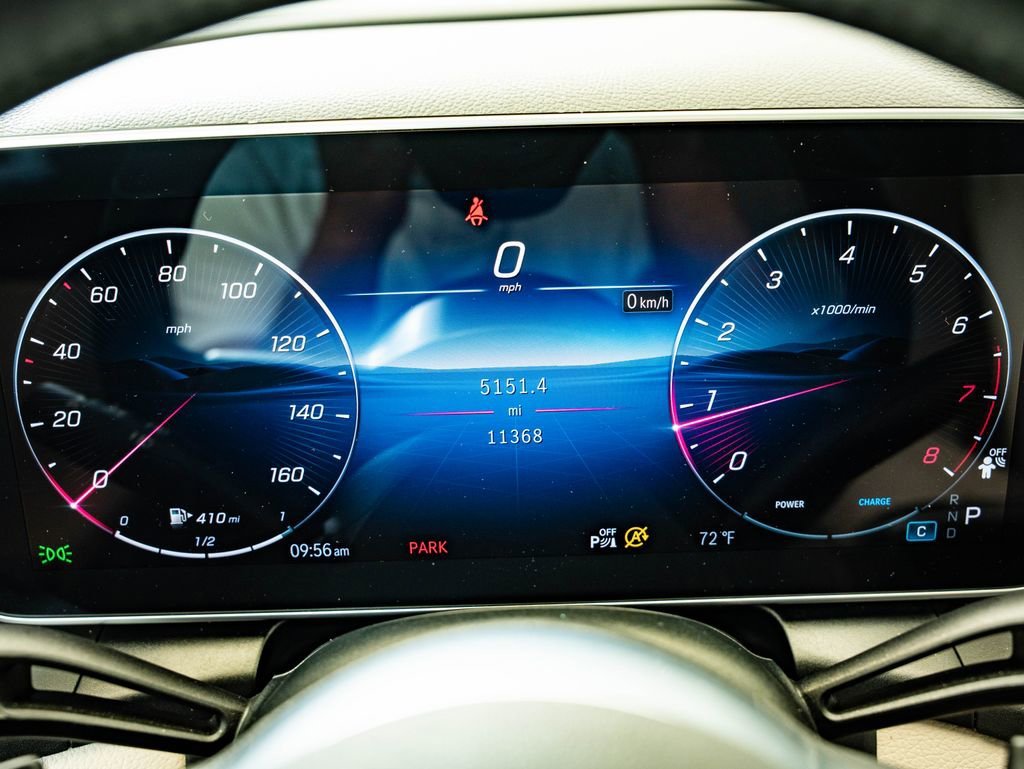 Used 2025 Polar White Mercedes-Benz GLC 300 image 29