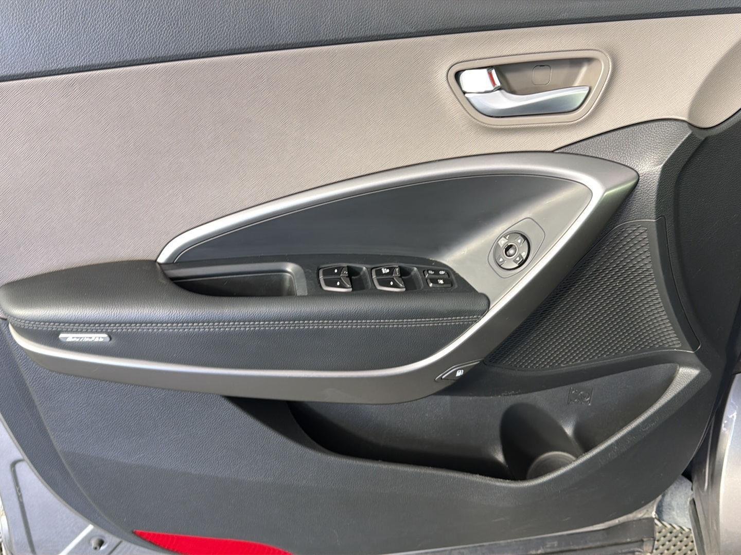 Used 2018 Mineral Gray Hyundai 2.4L image 25