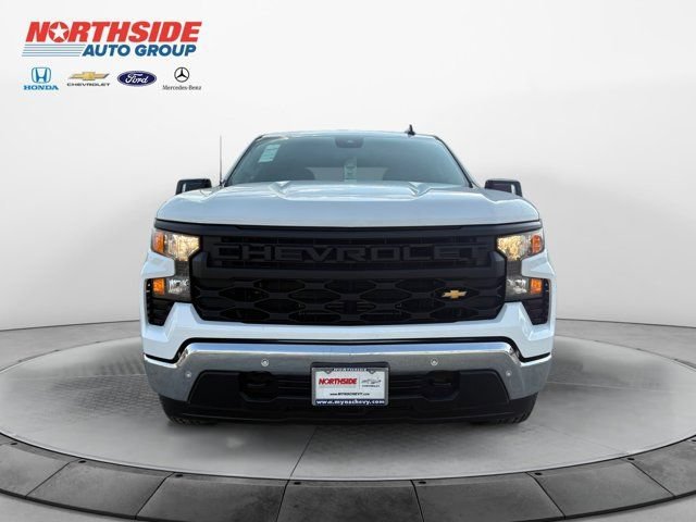New 2026 Summit White Chevrolet WT image 2