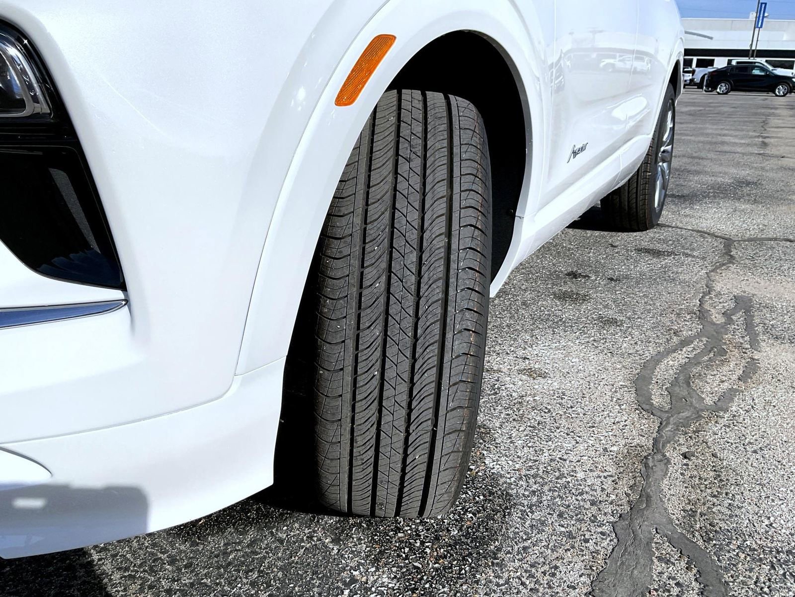 New 2026 White Frost Tricoat Buick Avenir image 23