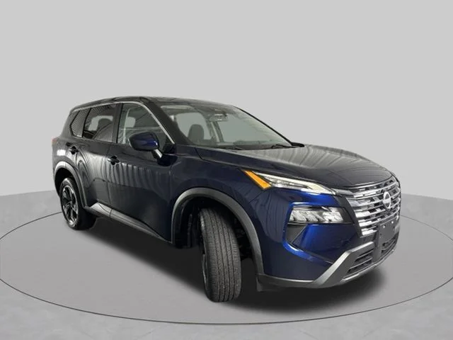 Used 2024 Blue Nissan SV image 4
