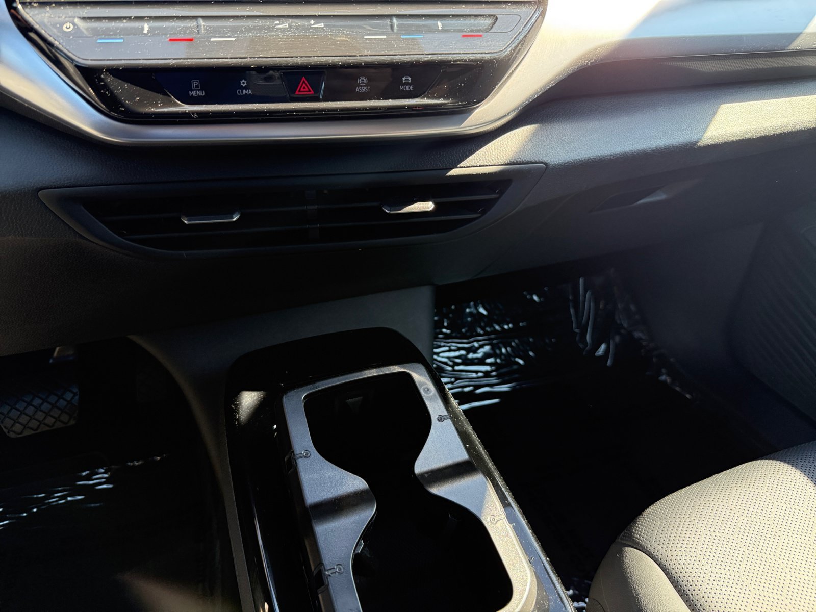 Used 2021 Black Metallic Volkswagen Pro S image 13
