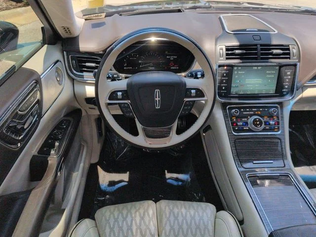 Certified Used 2019 Dark Gray Lincoln Black Label image 15