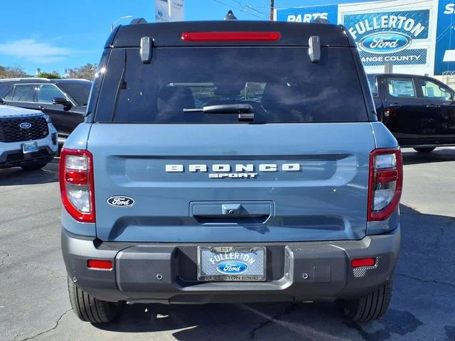 New 2026 Azure Gray Metallic Tri-Coat Ford Outer Banks image 3