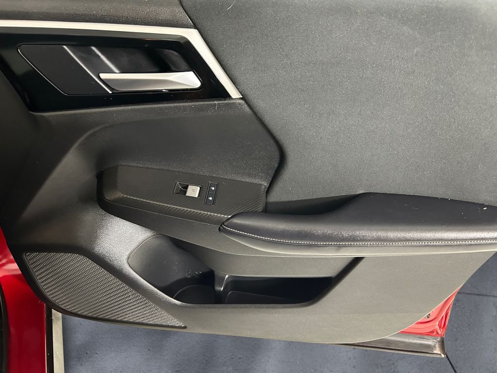 Used 2024 Red Mitsubishi ES image 15