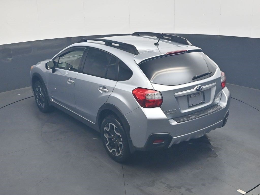 Used 2017 Ice Silver Metallic Subaru Premium image 22