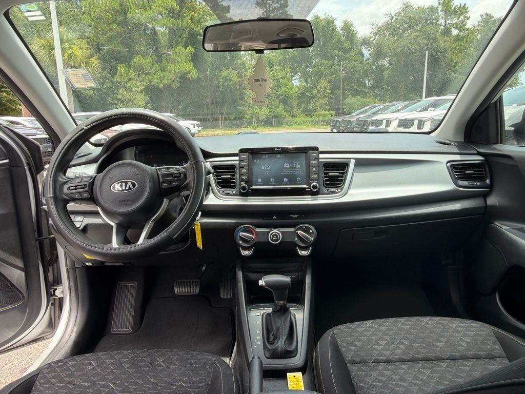 Used 2020 Silky Silver Kia S image 22