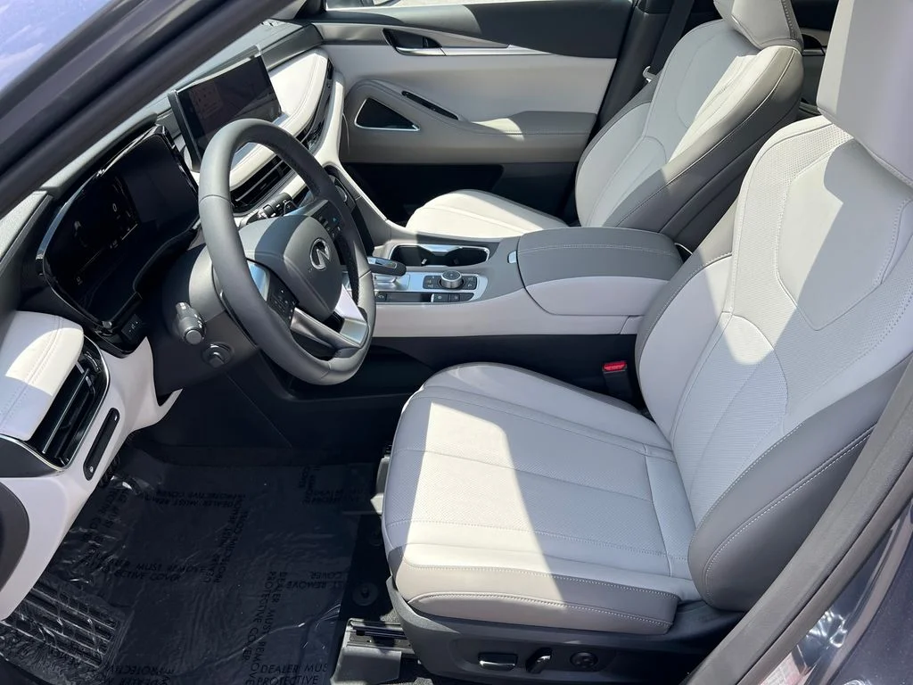 New 2027 MOONBOW BLUE INFINITI Luxe FWD image 9