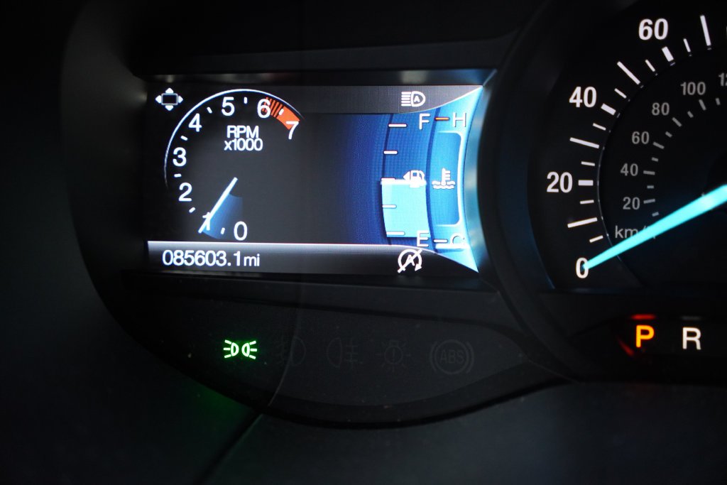 Certified Used 2019 White Platinum Metallic Tri-Coat Ford SEL image 7