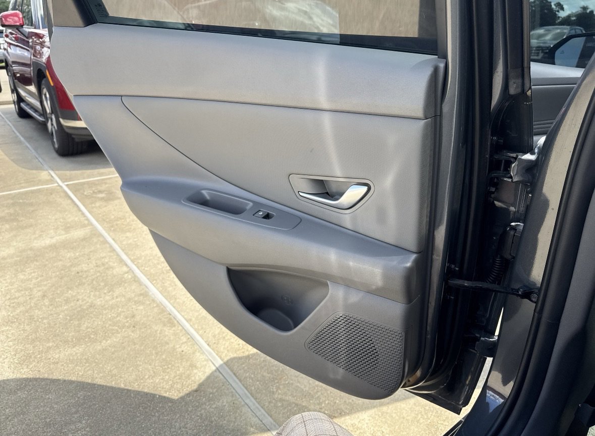 Used 2025 Ecotronic Gray Hyundai SEL Convenience image 14