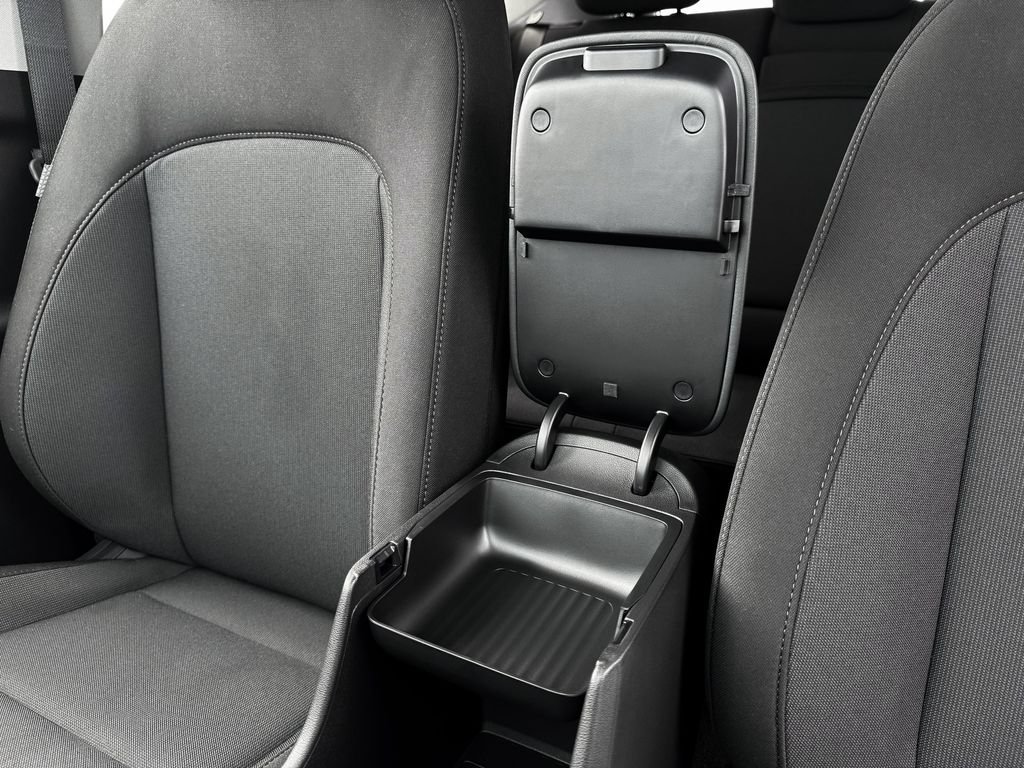 2025 Hyundai Kona SEL - Photo 26