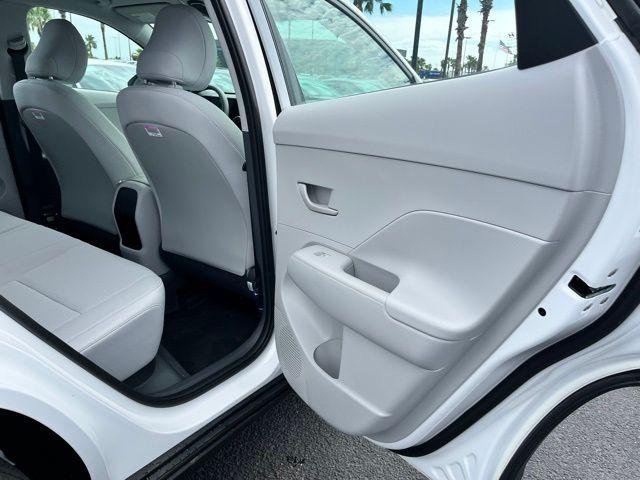 New 2026 White Hyundai SE FWD image 19