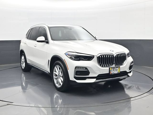 Used 2021 White BMW xDrive40i image 3