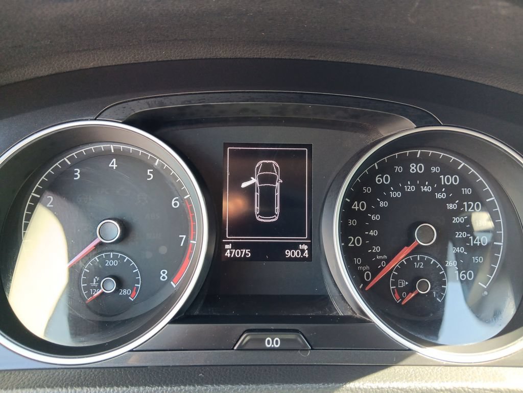 Used 2019 Black Volkswagen S image 15