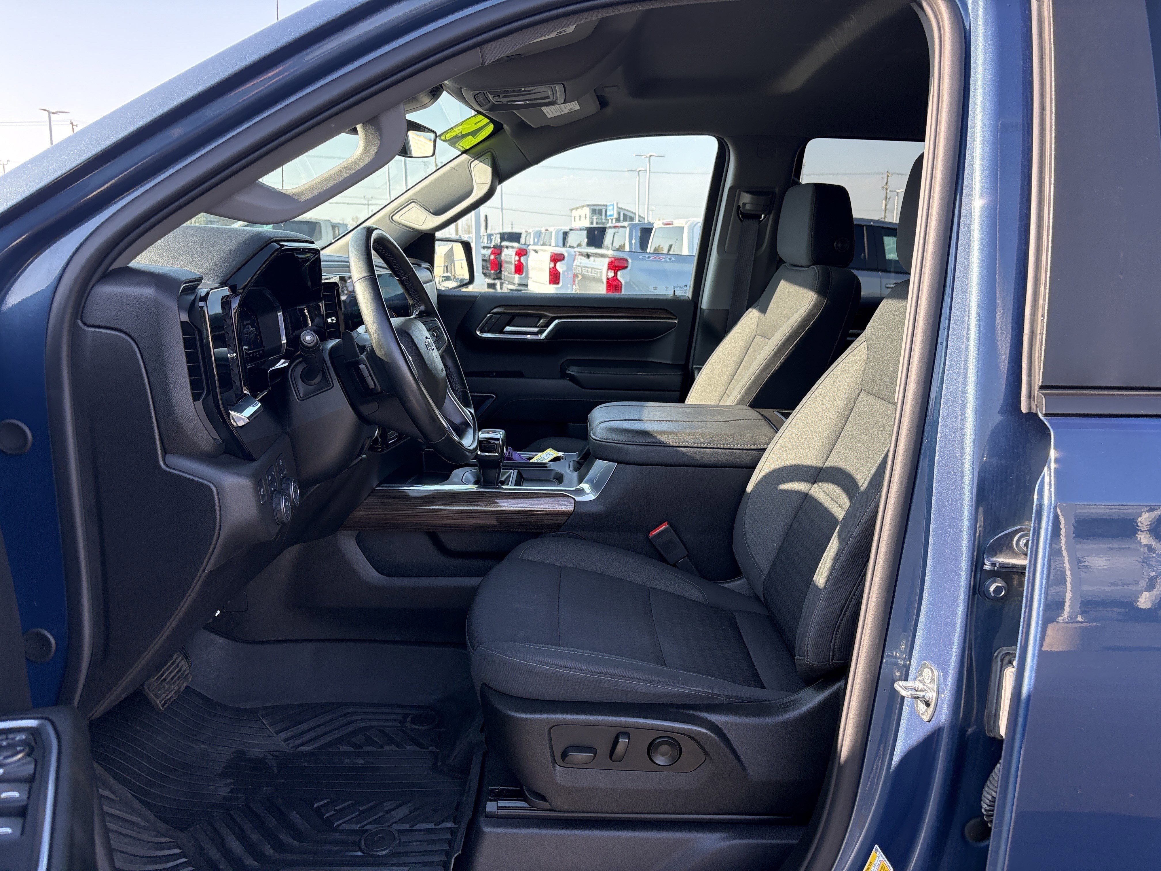 Used 2024 Lakeshore Blue Metallic Chevrolet RST image 5