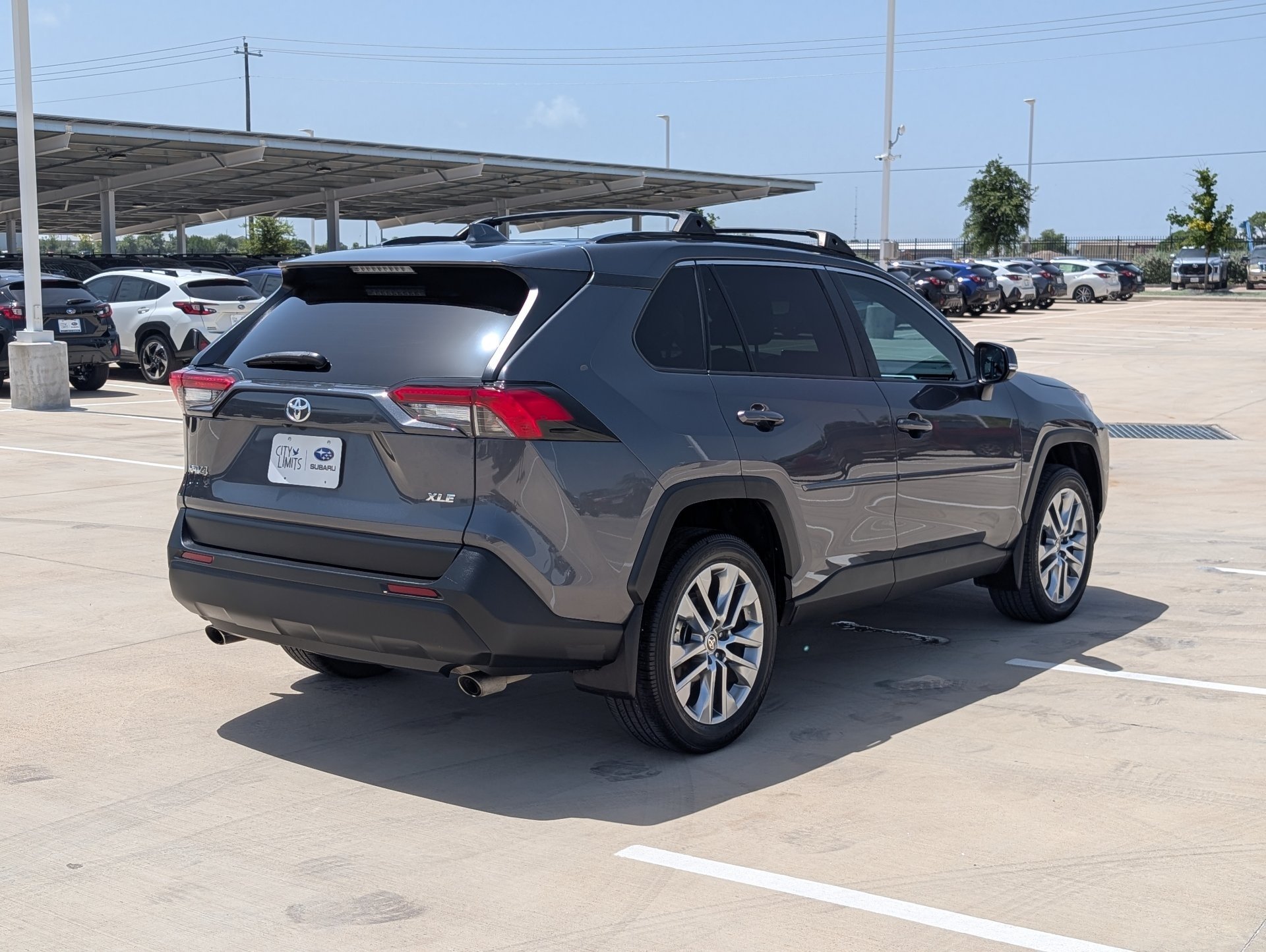 Used 2023 Gray Toyota XLE Premium image 5