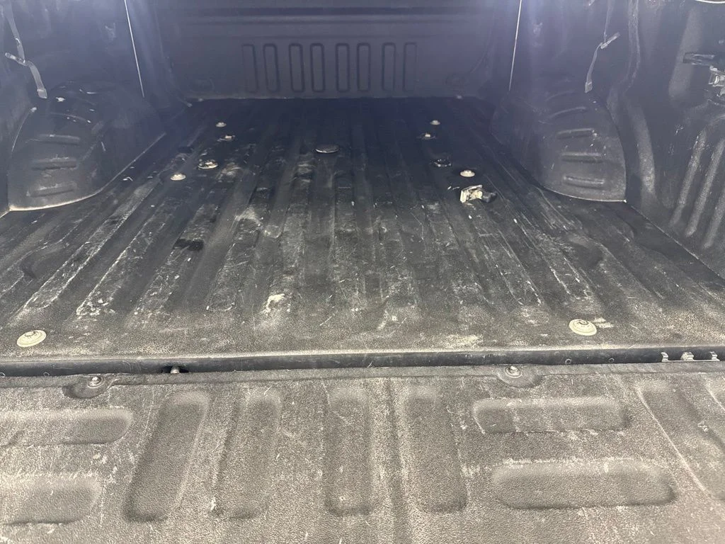Used 2022 Gray Ford Lariat image 28