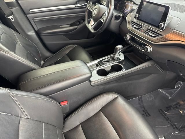 Used 2020 Black Nissan 2.5 SL image 21