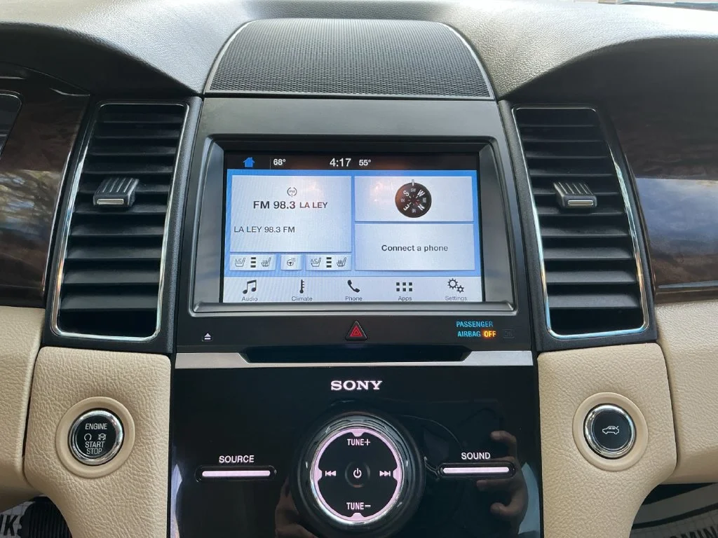 Used 2016 Black Ford Limited image 20