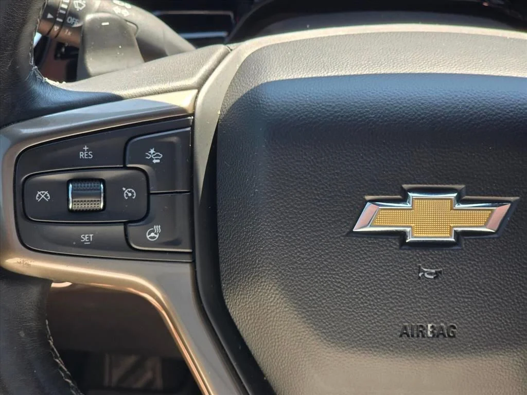 Used 2023 Gray Chevrolet High Country image 13