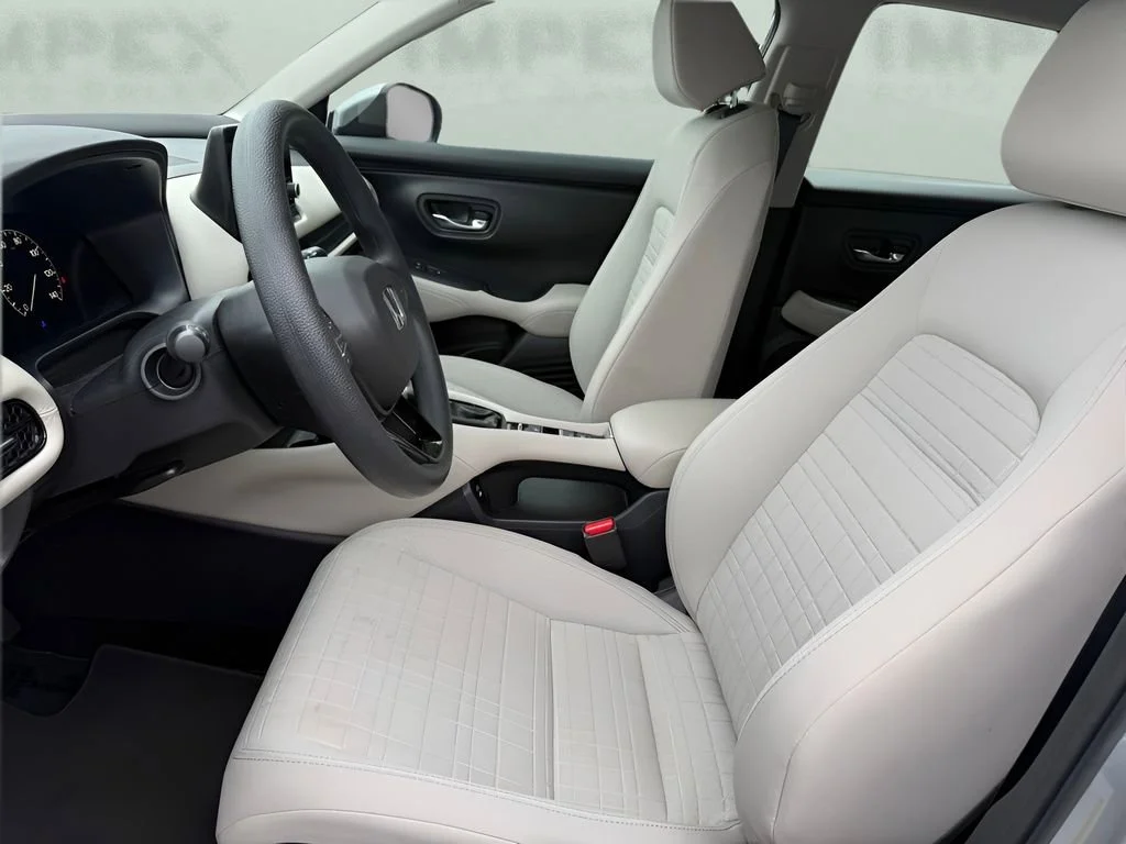 Used 2025 Silver Honda LX image 29
