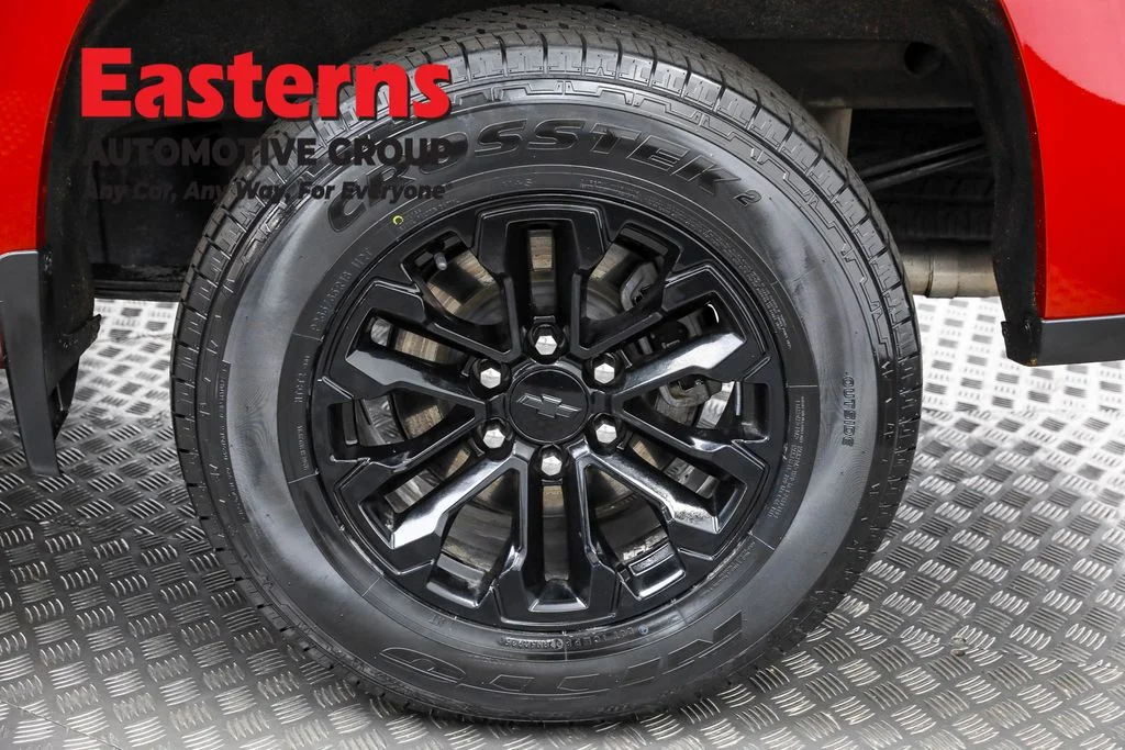 Used 2021 Red Chevrolet RST image 32
