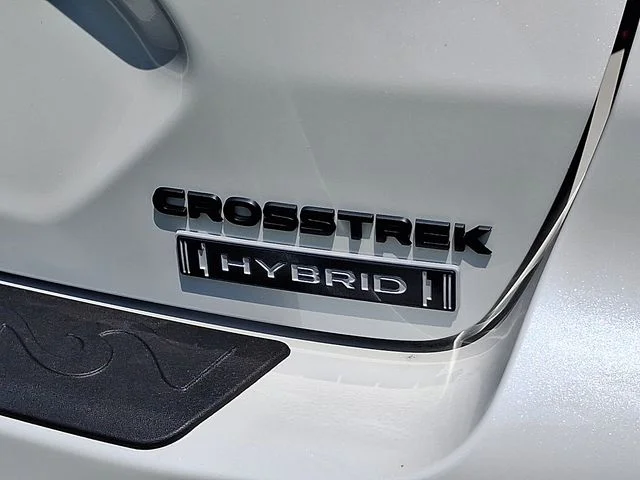 New 2026 CRYSTAL WHITE PEARL Subaru Limited Hybrid image 15