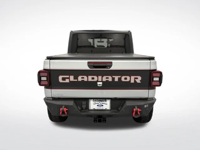 Used 2022 Silver Jeep Rubicon image 7