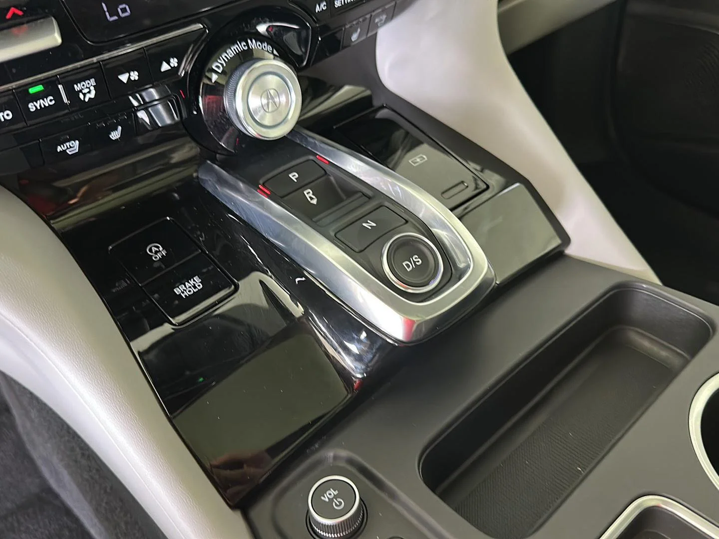 Used 2026 Solar Silver Metallic Acura SH-AWD w/Tech image 19