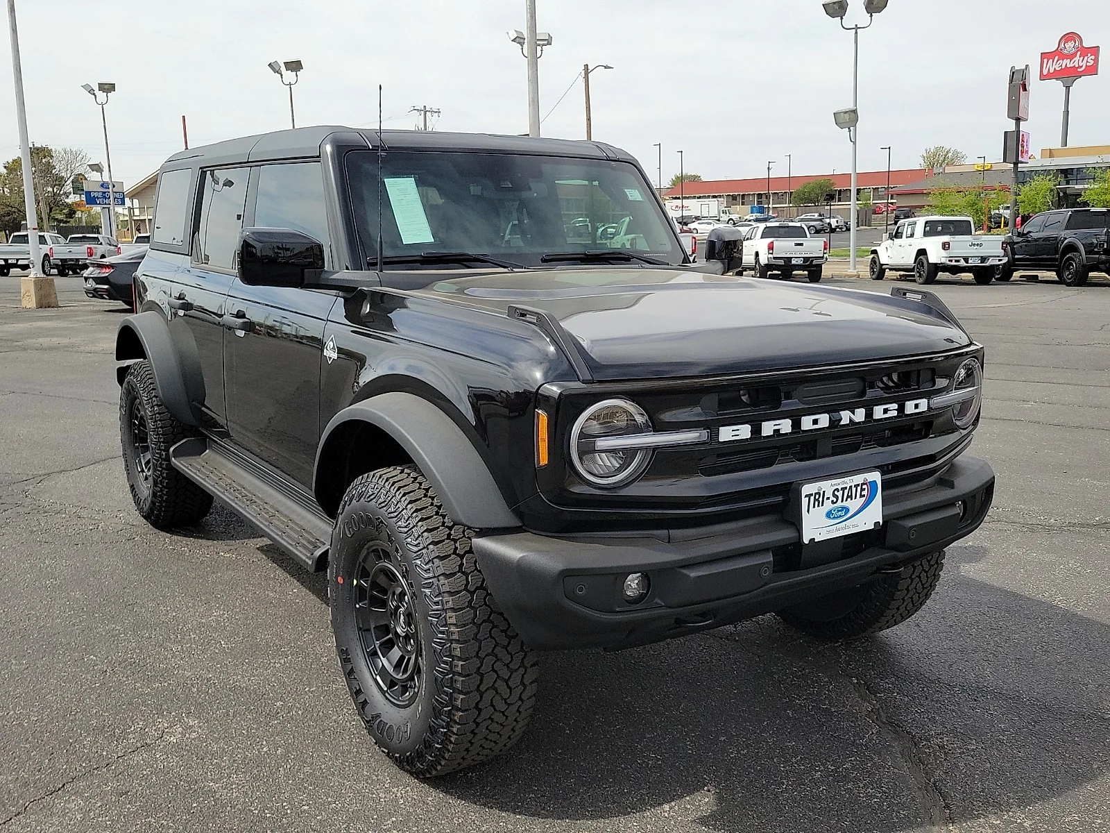 New 2026 Shadow Black Ford Outer Banks&reg; image 6
