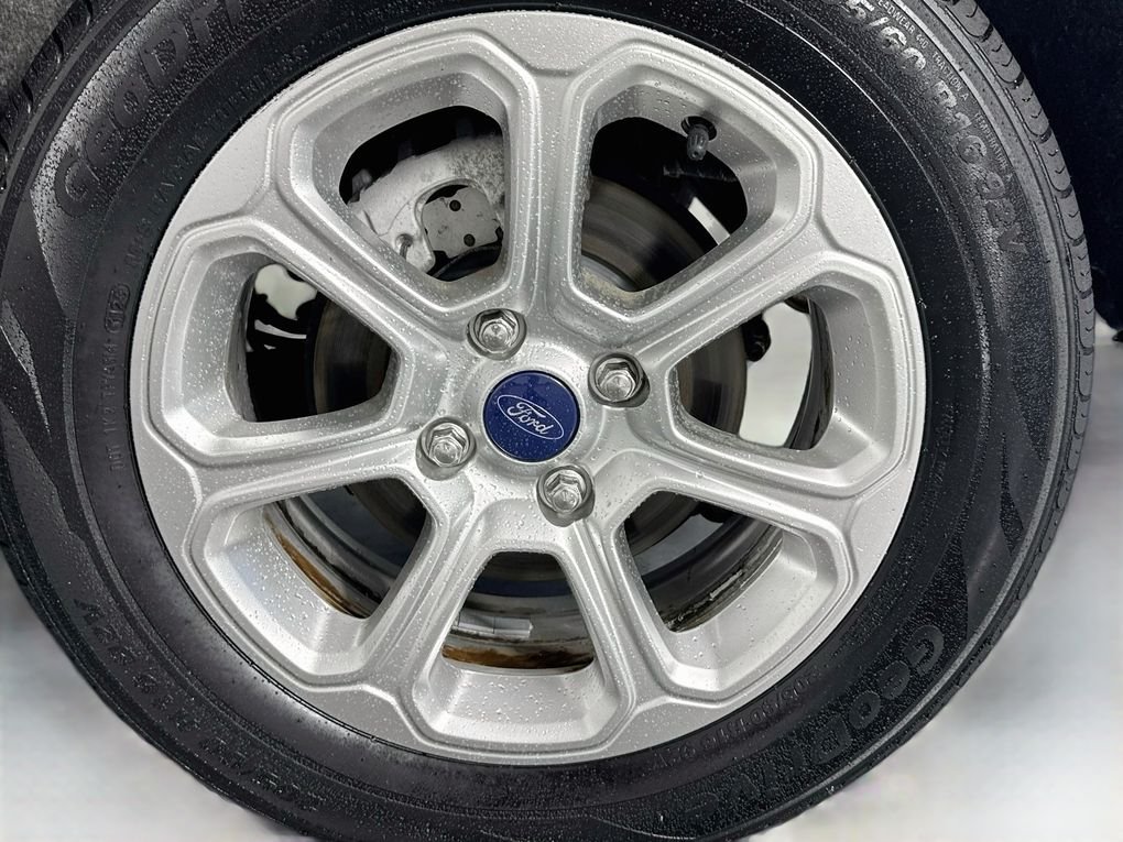 Used 2018 White Ford SE image 29