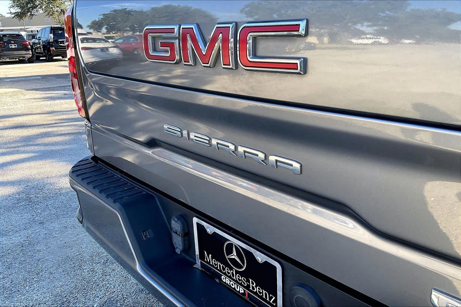 Used 2020 Satin Steel Metallic GMC Elevation image 10