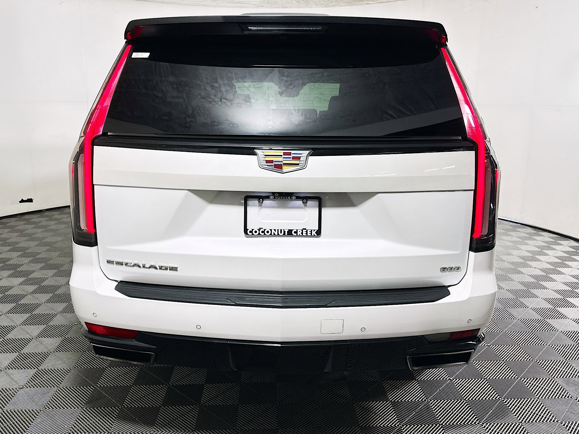 2021 Cadillac Escalade thumbnail 6