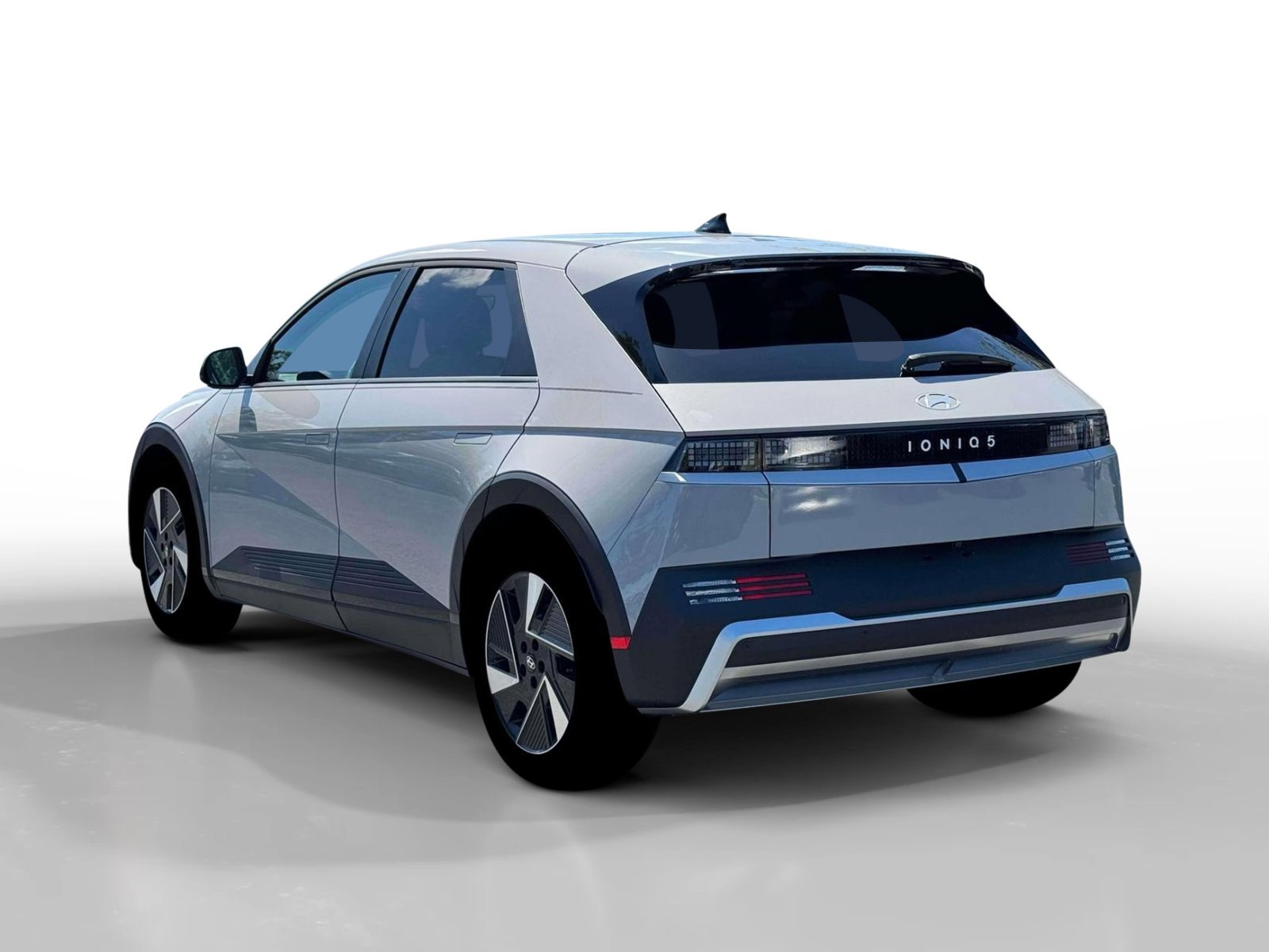 New 2026 Cyber Gray Hyundai SE image 5
