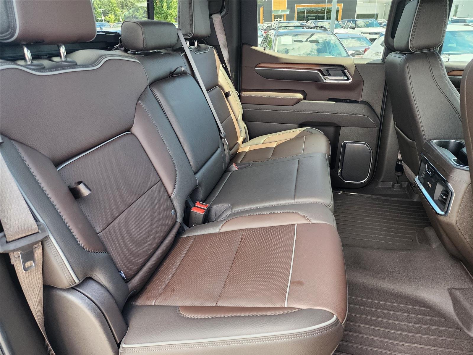Used 2025 Onyx Black GMC Denali image 8