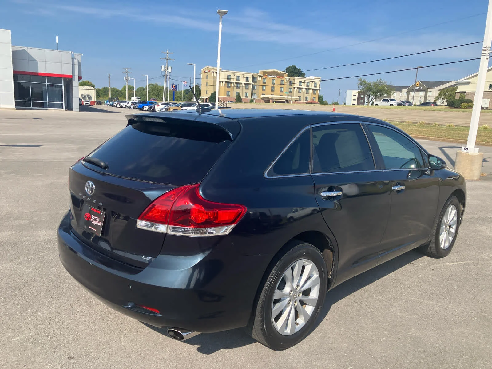 Used 2015 Cosmic Gray Mica Toyota LE image 7