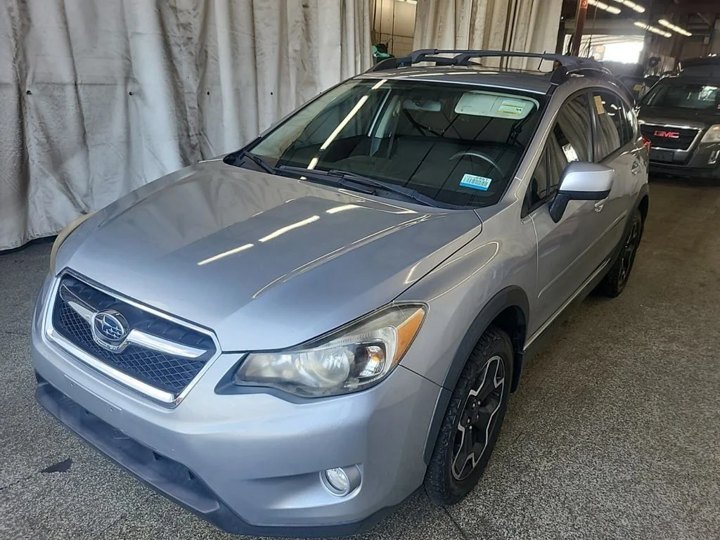 Used 2014 Silver Subaru 2.0i Premium image 15