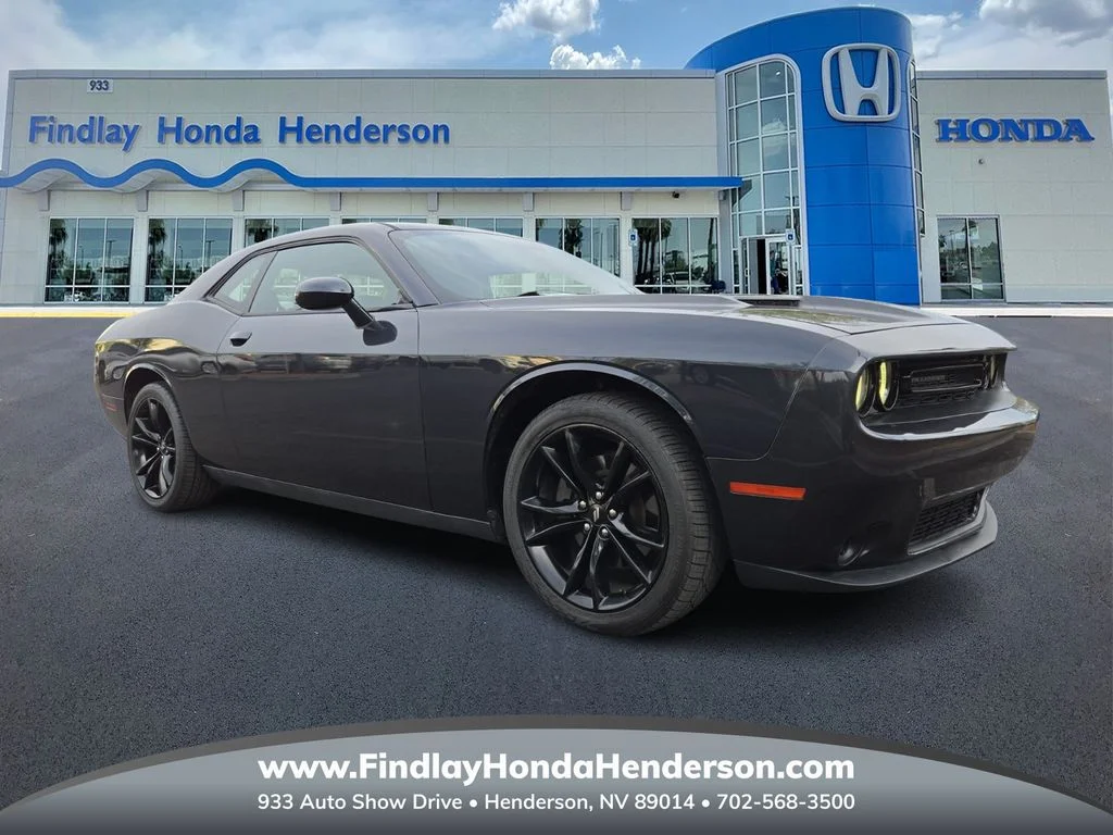 2017 Dodge Challenger SXT Plus