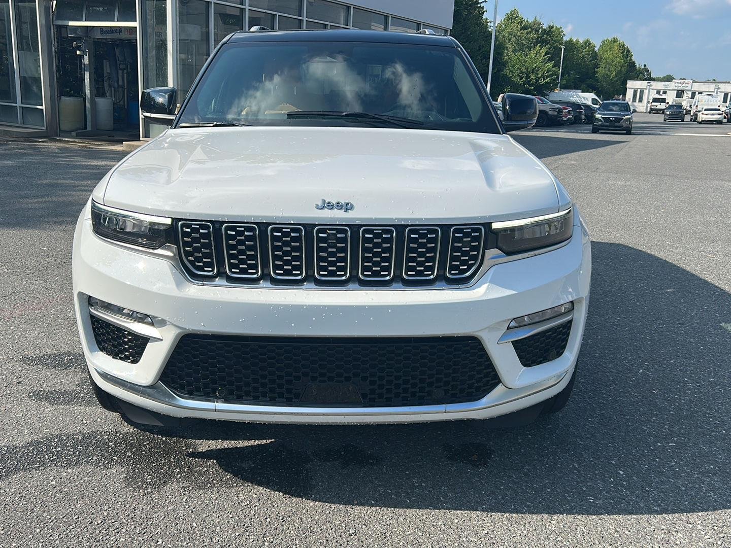 Used 2023 Bright White Clearcoat Jeep Summit image 9