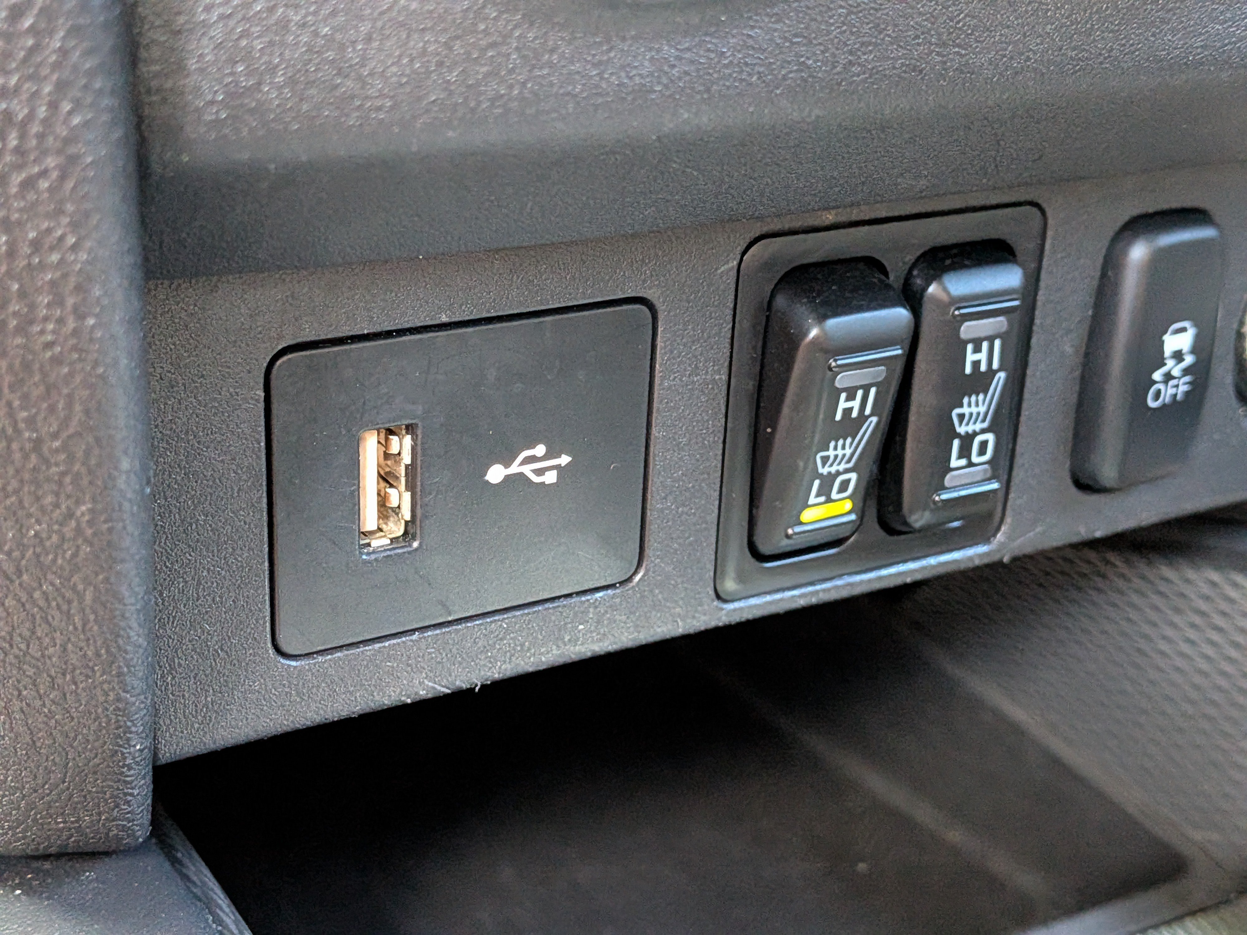 2018 Mitsubishi Outlander Sport LE - Photo 30