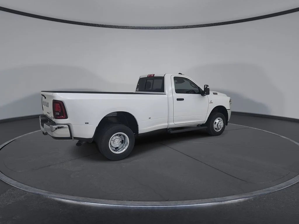 New 2026 Bright White Clear-Coat Exterior Paint RAM Tradesman image 15