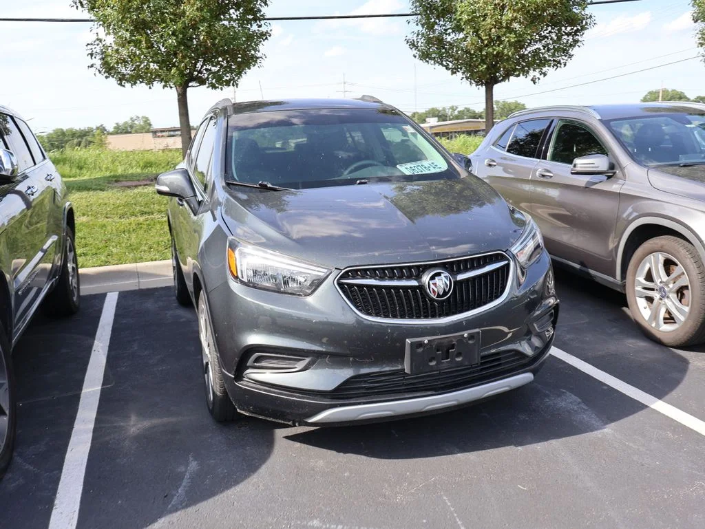 Used 2018 Gray Buick Preferred image 4
