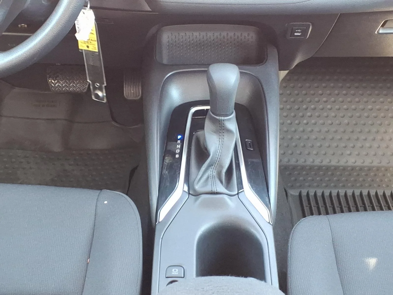 Used 2025 Wind Chill Pearl Toyota LE image 14