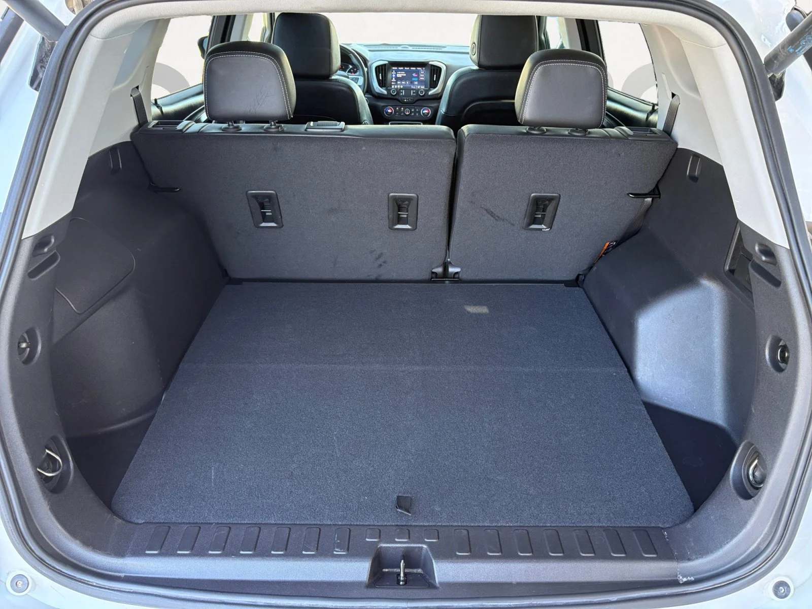 Used 2024 Summit White GMC SLT image 12