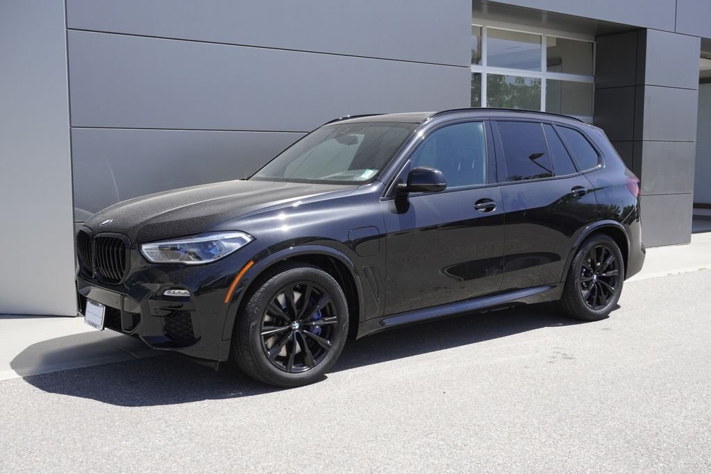Used 2021 Black BMW xDrive45e image 3