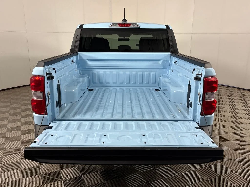 New 2026 Blue Ford XLT image 25