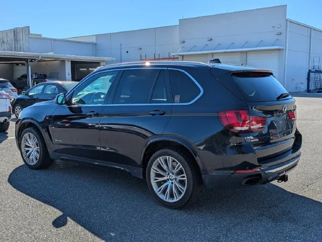 Used 2016 Blue BMW xDrive50i image 5
