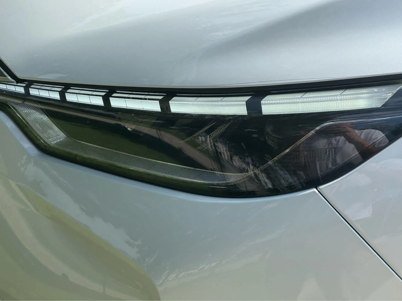 Certified Used 2026 Radiant White INFINITI LUXE image 9